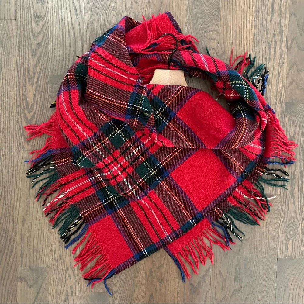 Vintage Neiman Marcus 100% Wool Classic Plaid Blanket Scarf in Red Tartan Plaid